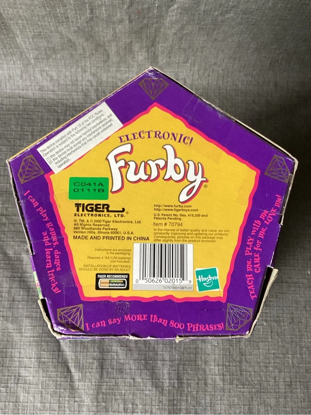 Tiger Electronics 2000 Royal Majesty furby Limited Edition with Crown Cape box